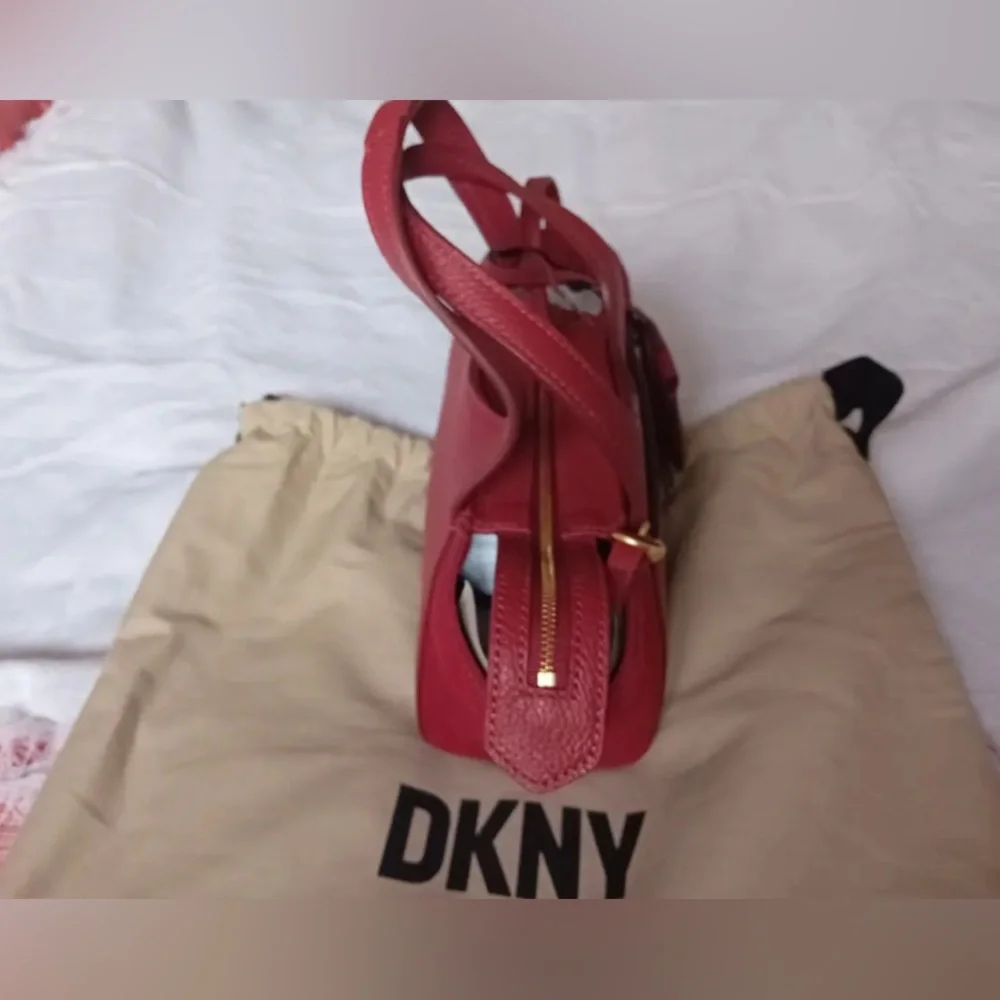 DKNY Carnelian Red Leather‎ Suede Satchel Crossbody Bag KZD13S83 New
